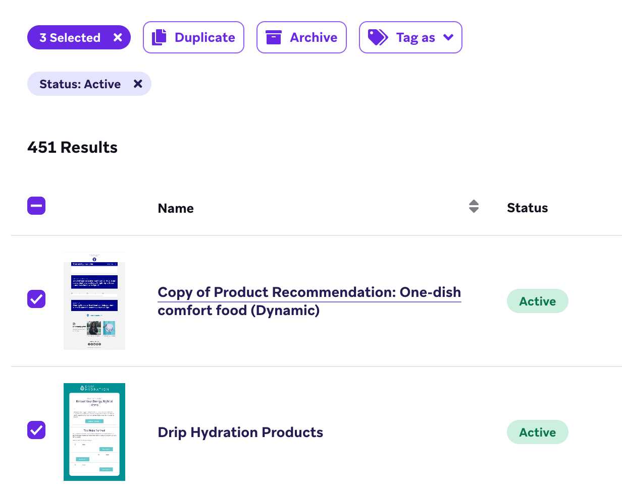 Abschnitt „Gespeicherte Drag-&-Drop-E-Mail-Templates“ mit zwei ausgewählten Templates und einer Symbolleiste mit der Option zum Archivieren.