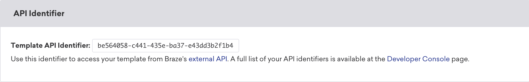 API-Bezeichner am unteren Rand eines E-Mail-Templates.