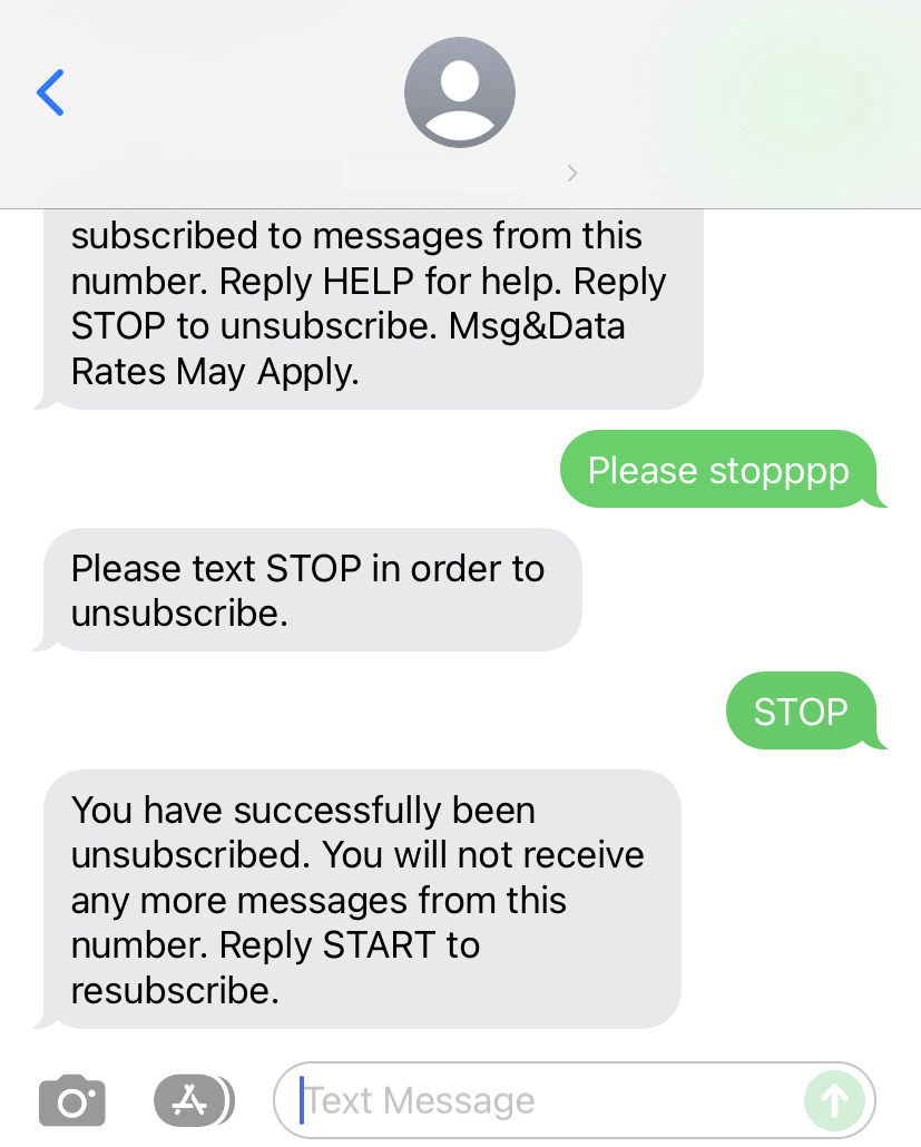 iOS-Nachrichtenchat, der ausgehende Abmeldenachrichten als Antwort auf die eingehende Fuzzy-Abmeldung „Please stopppp“ zeigt.
