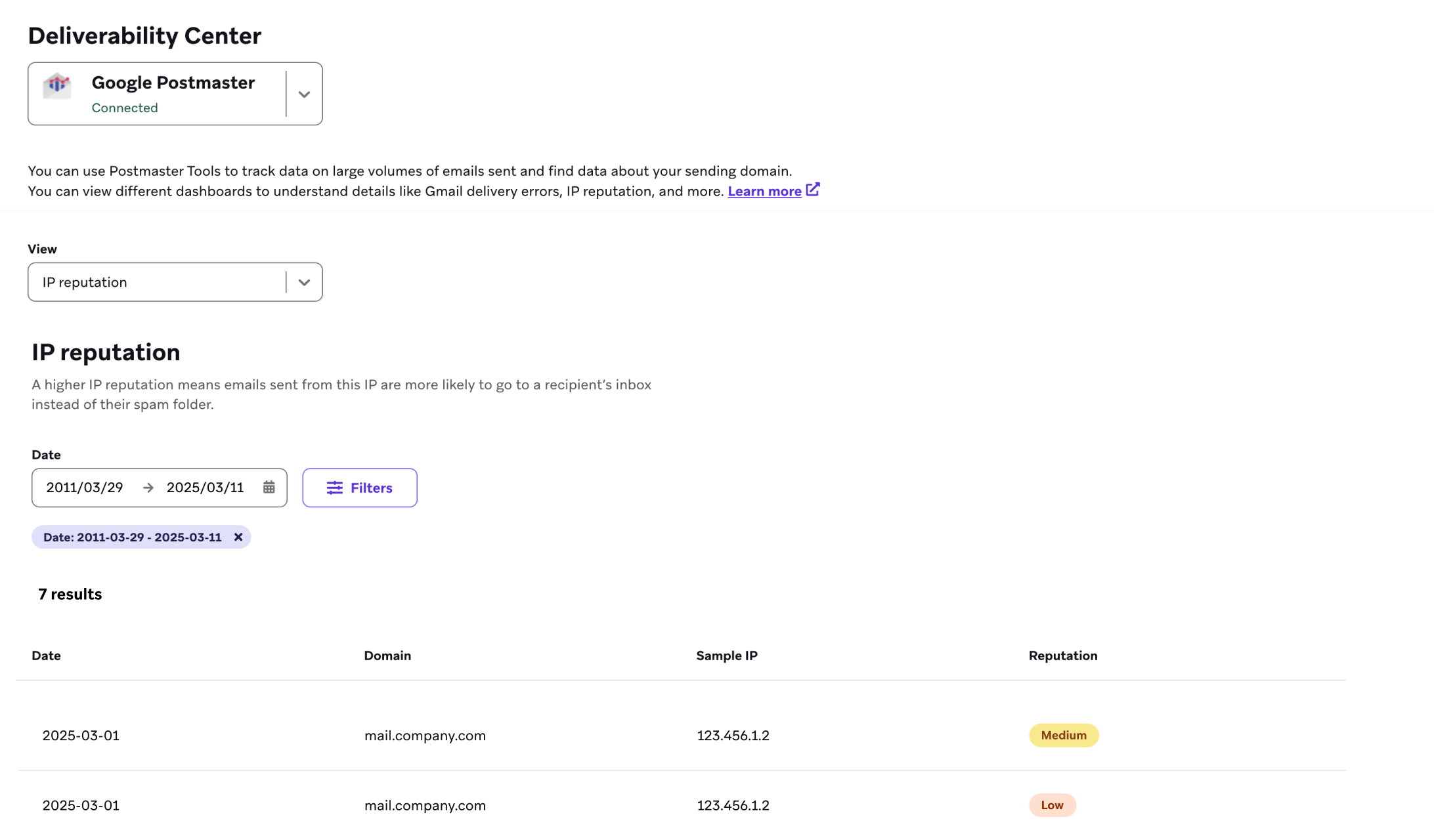 Zwei verifizierte Domains für Google Postmaster mit mittlerer und niedriger Reputation.