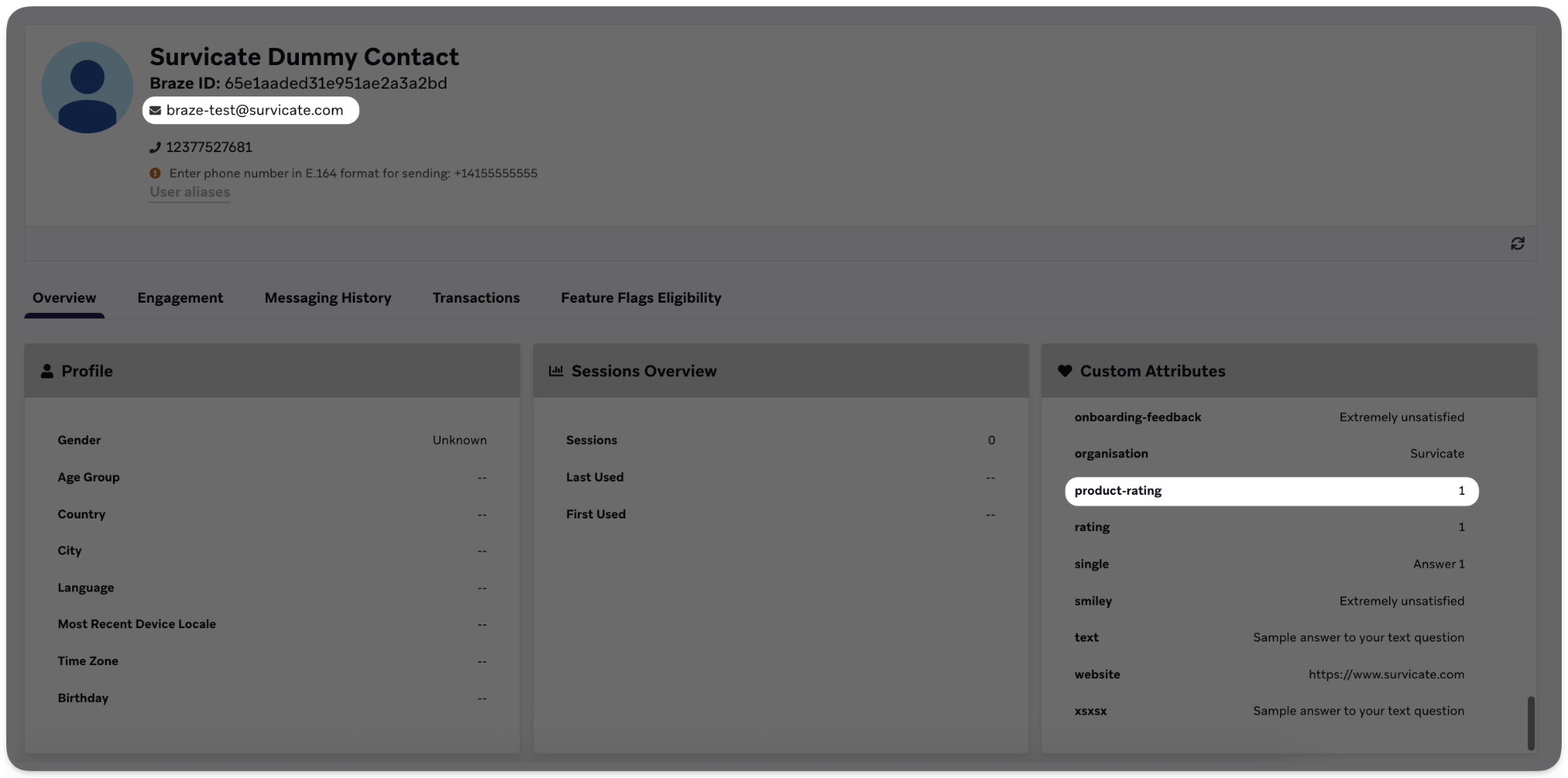 Datos de muestra de los campos mapeados en el contacto ficticio Survicate