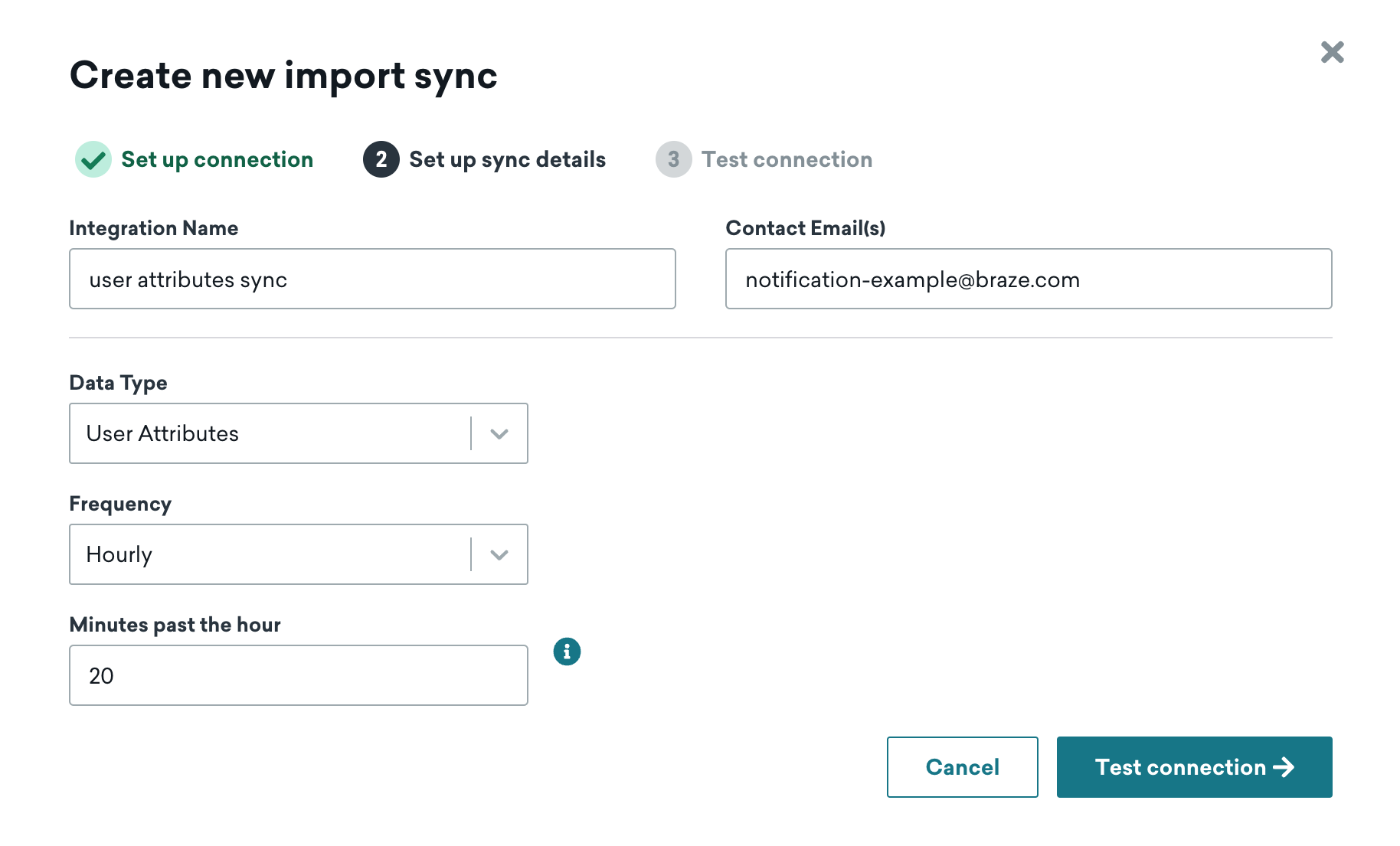 La page "Créer une nouvelle synchronisation d'importation" pour Snowflake dans le tableau de bord de Braze avec les données d'exemple ajoutées à l'étape 2 : "Configurer les détails de la synchronisation".