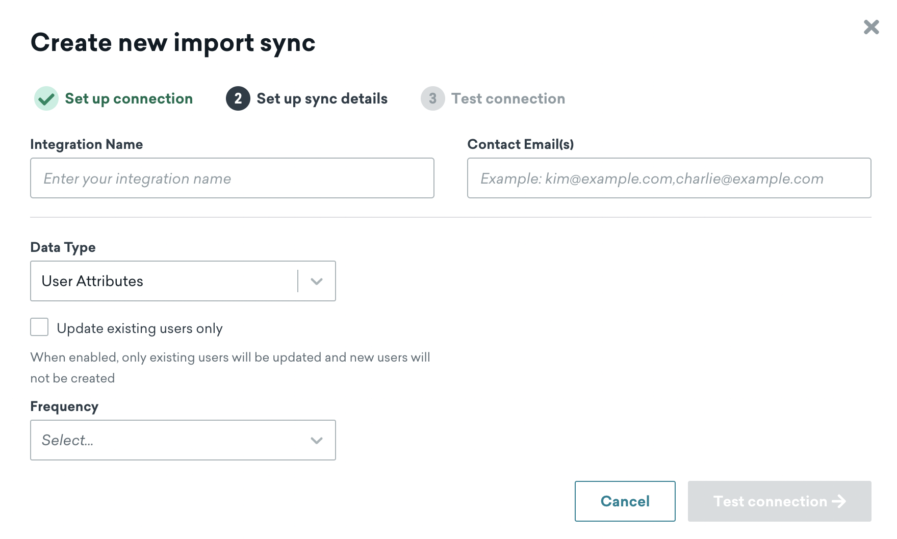 La page "Créer une nouvelle synchronisation d'importation" pour Redshift dans le tableau de bord de Braze avec quelques données d'exemple ajoutées à l'étape 2 : "Configurer les détails de la synchronisation".