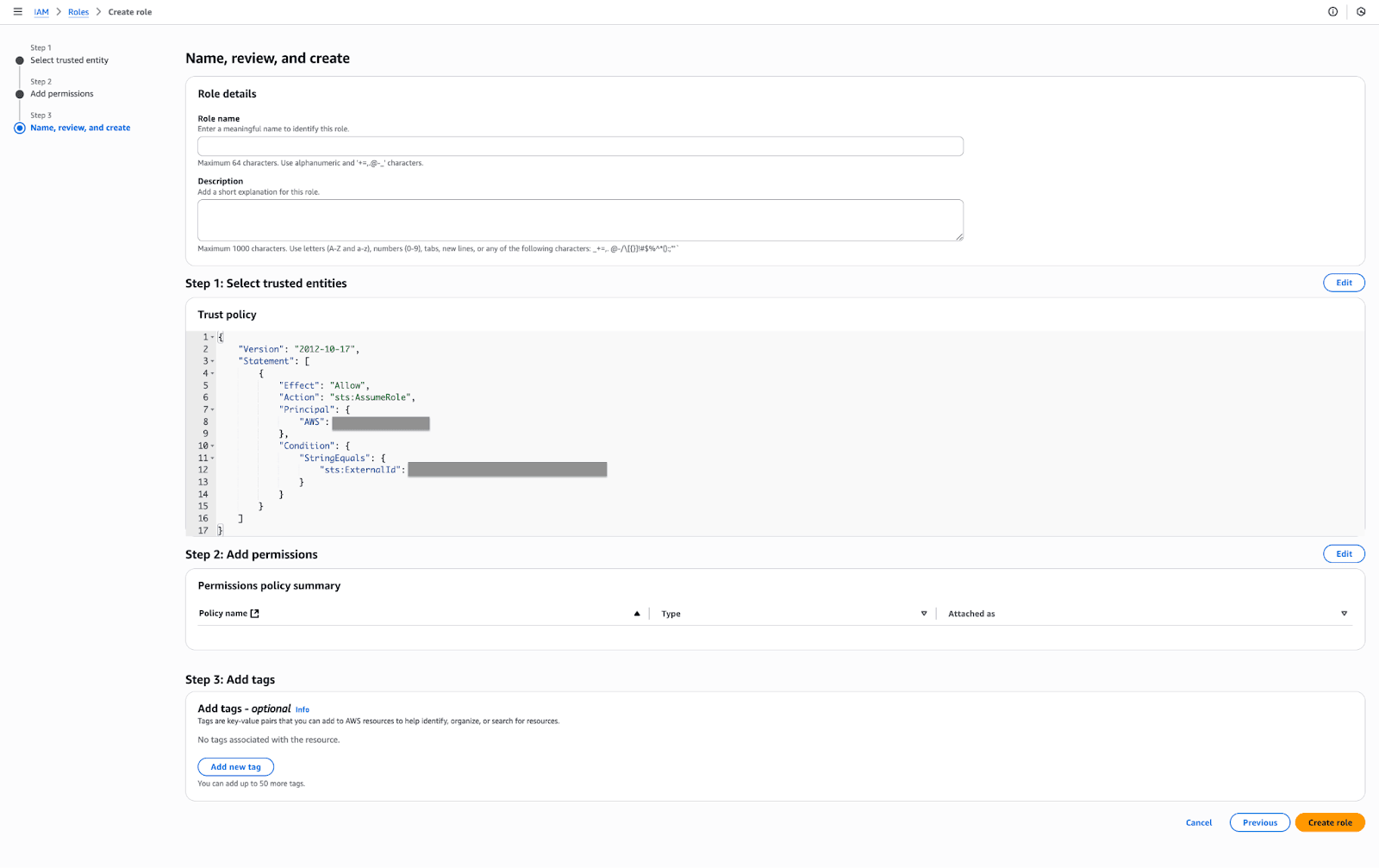Champs permettant de fournir des détails sur les rôles, tels que le nom, la description, la politique de confiance, les autorisations et les tags.